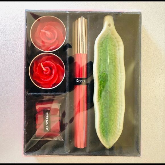 NIB: Incense‎ & Candle Gift Set - Rose & Rosemary - Picture 3 of 8